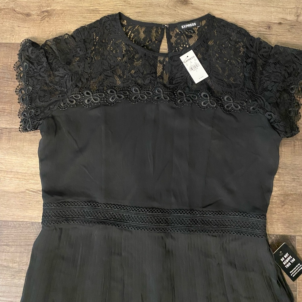 Express dress - Picture 4 of 6